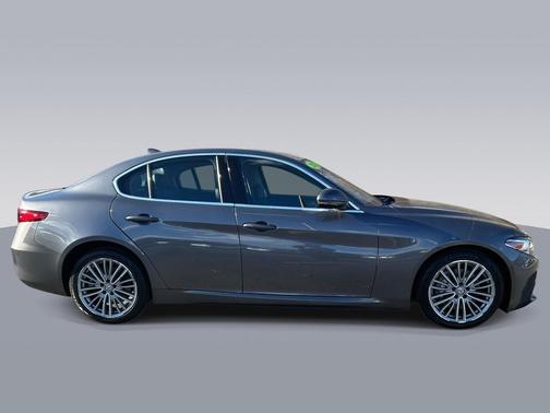 2017 Alfa Romeo Giulia Ti