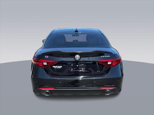 2018 Alfa Romeo Giulia Base