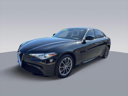 2018 Alfa Romeo Giulia Base