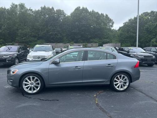 2017 Volvo S60 Inscription T5 Platinum