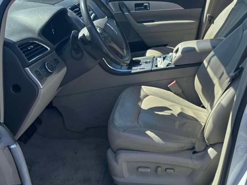 White Platinum Metallic Tri-Coat 2013 Lincoln MKX Base