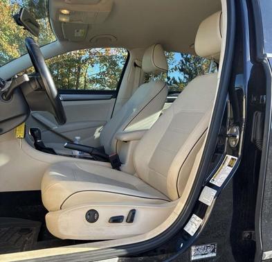 2017 Volkswagen Passat 1.8T R-Line w/Comfort