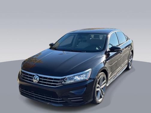 2017 Volkswagen Passat 1.8T R-Line w/Comfort