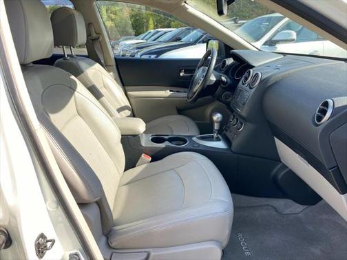 2012 Nissan Rogue SV w/SL Pkg