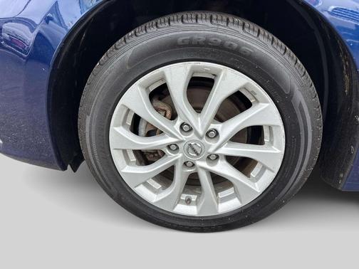 Deep Blue Pearl 2019 Nissan Sentra SV