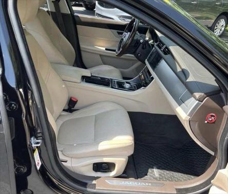 2016 Jaguar XF 35t Prestige