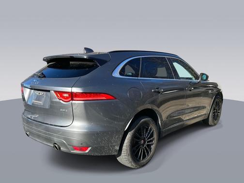 2017 Jaguar F-PACE 35t Prestige