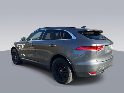 2017 Jaguar F-PACE 35t Prestige
