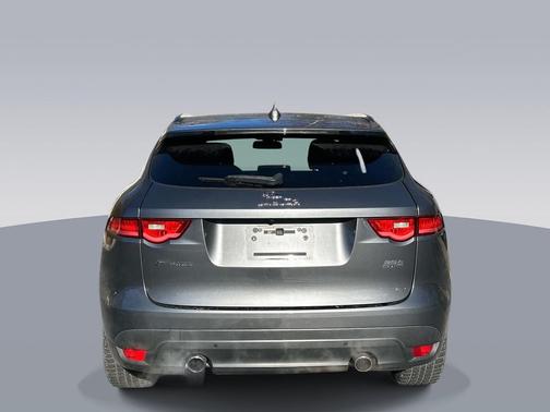 2017 Jaguar F-PACE 35t Prestige