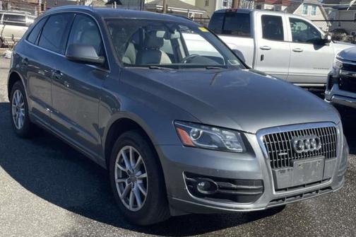 Monsoon Gray Metallic 2012 Audi Q5 2.0T Premium Plus