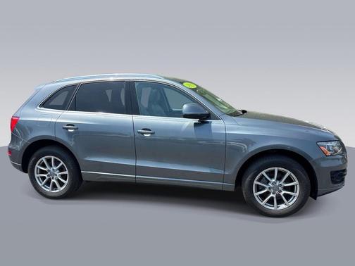 Monsoon Gray Metallic 2012 Audi Q5 2.0T Premium Plus