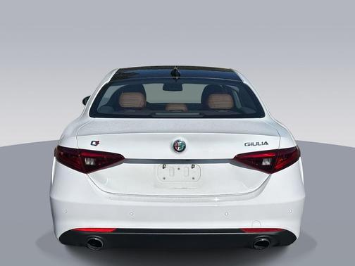 2017 Alfa Romeo Giulia Ti