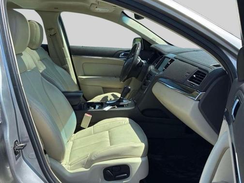 Silver Diamond Premium Metallic 2013 Lincoln MKS Base
