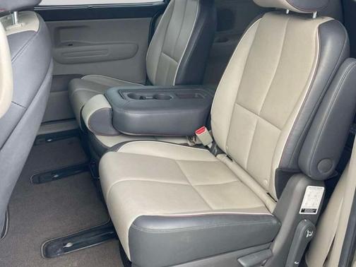 2018 Kia Sedona LX