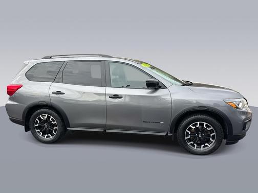 2019 Nissan Pathfinder SV