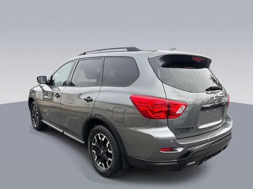 2019 Nissan Pathfinder SV