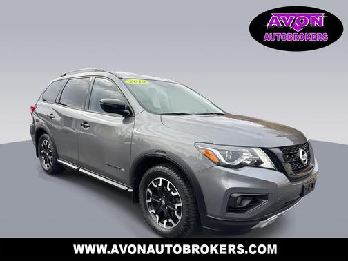 2019 Nissan Pathfinder SV