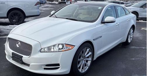2013 Jaguar XJ Base