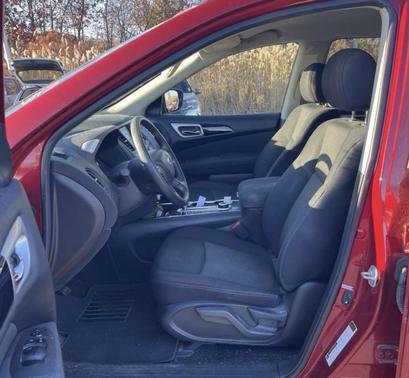 2017 Nissan Pathfinder S