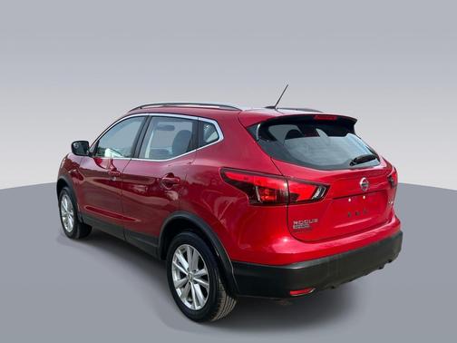 Palatial Ruby 2017 Nissan Rogue Sport SV