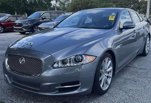 2012 Jaguar XJ Base