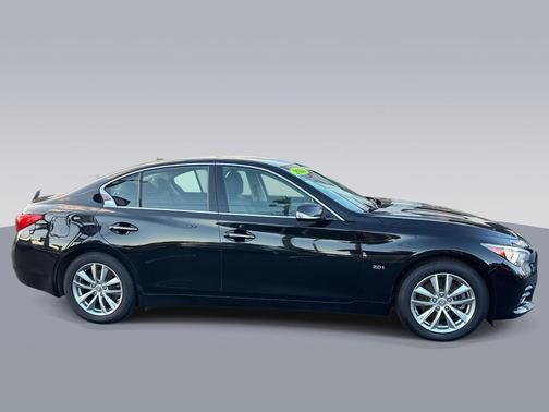 2017 INFINITI Q50 2.0T Premium