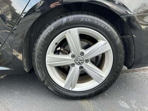 2015 Volkswagen Passat 1.8T Limited Edition
