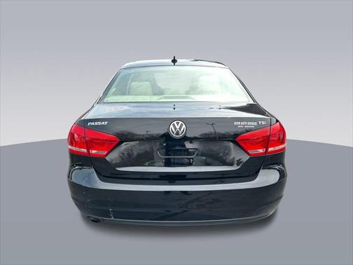 2015 Volkswagen Passat 1.8T Limited Edition