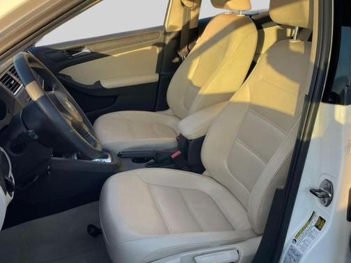 2014 Volkswagen Jetta Auto SE