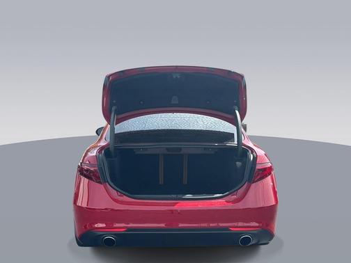2019 Alfa Romeo Giulia Base