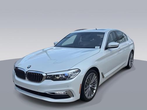 2017 BMW 530 530i Sedan