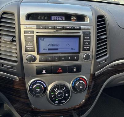 2011 Hyundai SANTA FE SE