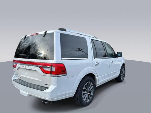 2015 Lincoln Navigator Base