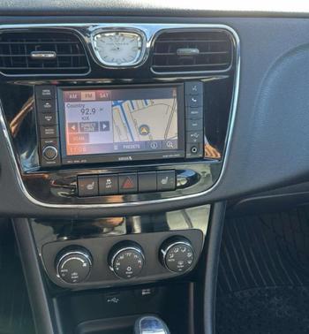 2011 Chrysler 200 Limited