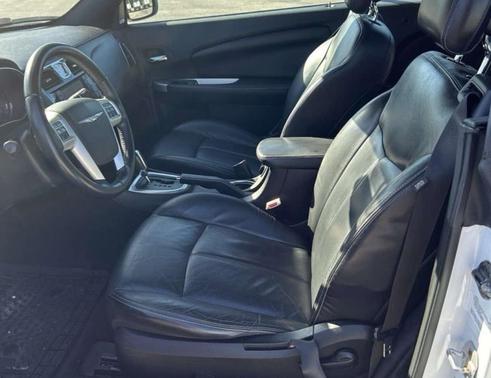 2011 Chrysler 200 Limited