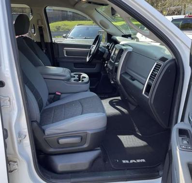 Bright White Clearcoat 2013 RAM 1500 Big Horn