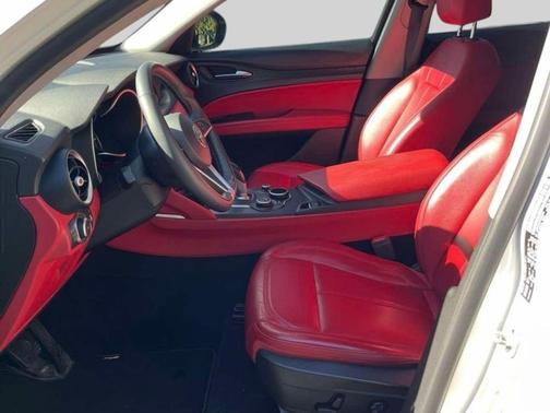 2019 Alfa Romeo Stelvio Base
