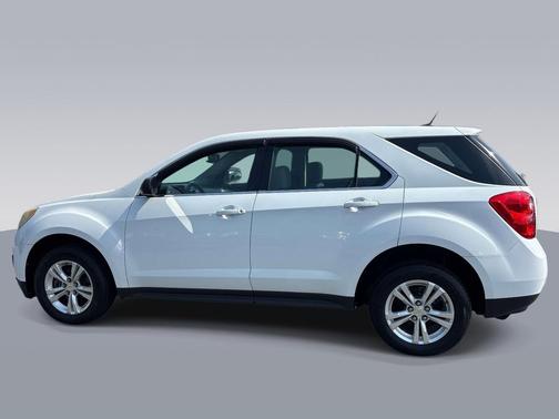 Summit White 2011 Chevrolet Equinox LS