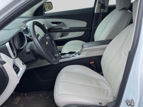 Summit White 2011 Chevrolet Equinox LS