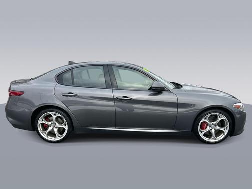 2018 Alfa Romeo Giulia Ti Sport