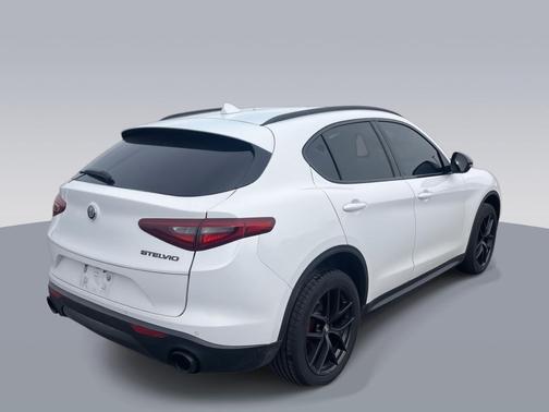 2019 Alfa Romeo Stelvio Base