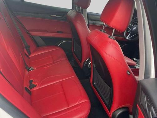 2019 Alfa Romeo Stelvio Base