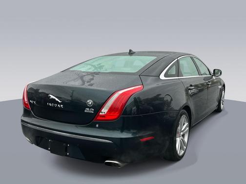 2013 Jaguar XJ L Portfolio