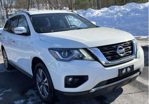 2019 Nissan Pathfinder SV