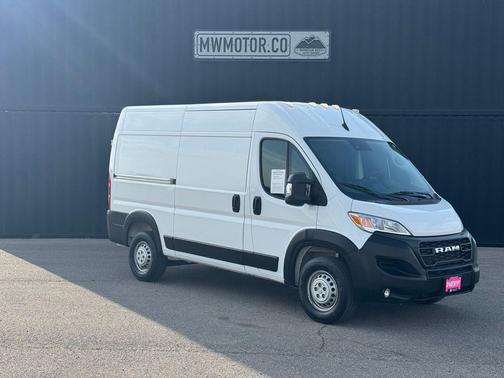 Bright White Clearcoat 2024 RAM ProMaster 2500 Tradesman