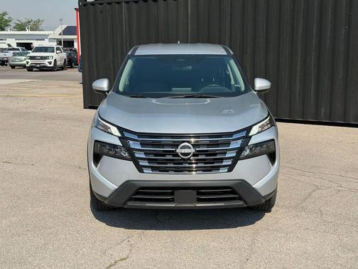 Brilliant Silver Metallic 2025 Nissan Rogue SV