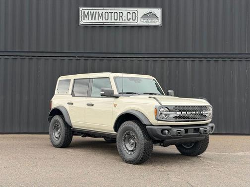 Desert Sand 2025 Ford Bronco Badlands