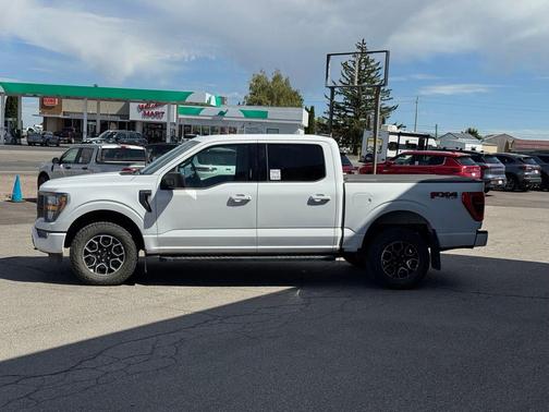 Oxford White 2023 Ford F-150 XLT