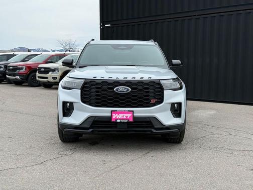 Space White Metallic 2026 Ford Explorer ST