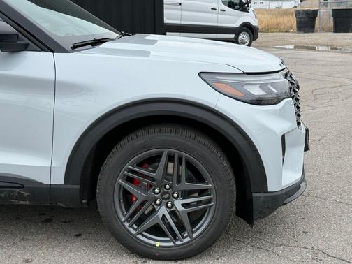 Space White Metallic 2026 Ford Explorer ST